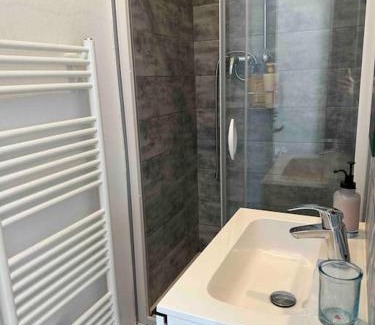 Bourg-en-Bresse Apartment | Appartement lumineux Parking Privé Gratuit