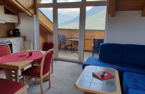 Arzl im Piztal Apartment | Appartement mit 2 Schlafzimmer - Gästehaus Falkenblick