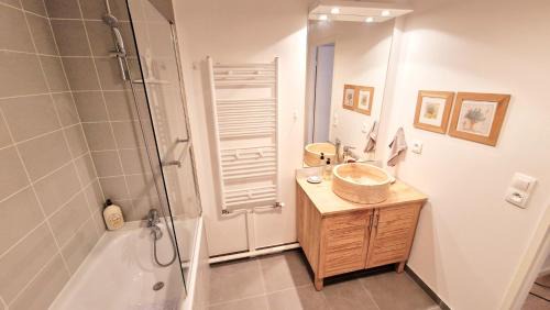 Quartier Atlantis Apartment | Appartement moderne 3 pièces avec parking privé
