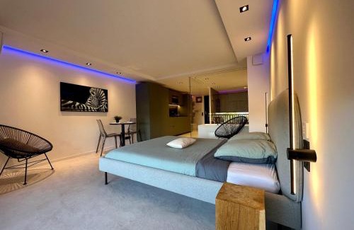 Port Cogolin Apartment | Appartement neuf climatisé - vue mer Saint-Tropez - 50m plage et port - piscine