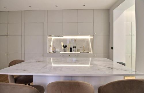 Les Halles Apartment | APPARTEMENT PARIS - LOUVRE & RIVOLI