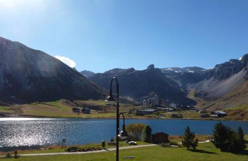 Tignes le Lac Apartment | Appartement rénové avec mezzanines, proche du lac et pistes, balcon, WiFi, animaux acceptés - FR-1-502-382