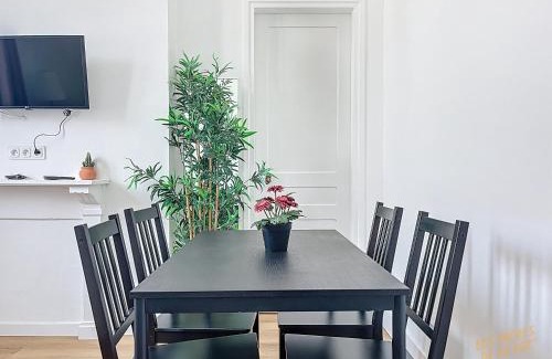 La Capelette Apartment | Appartement Rénové - Stade Vélodrome & Plages - Les Frères de la Loc'