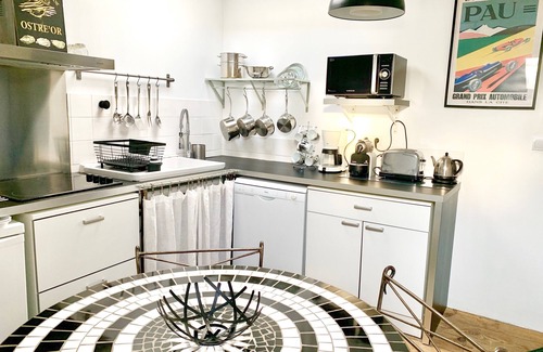 Guethary Apartment | Appartment in an old charming family house, in the historical Guethary (the basque Riviera)