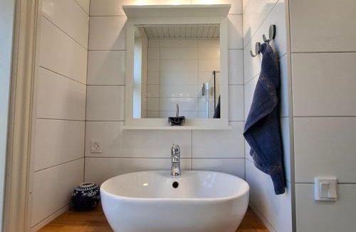 Arnager Apartment | Apple Blossom Studio - near Rønne and Beach