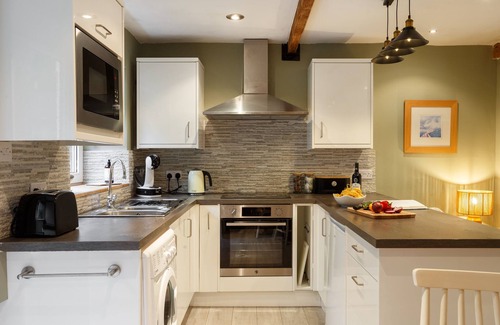 Ogden House | Apple Cottage: 19th Century Charm in Calder Valley