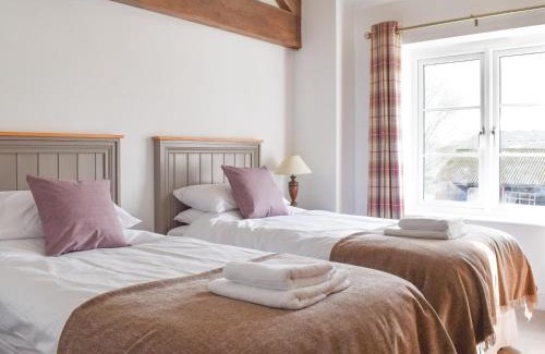 Middlewich House | Apple Tree Barn- Uk40791