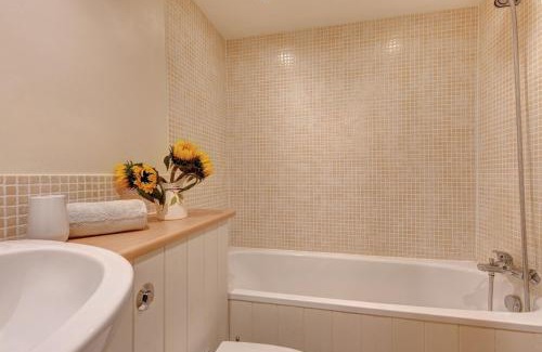 East Rudham House | April Cottage