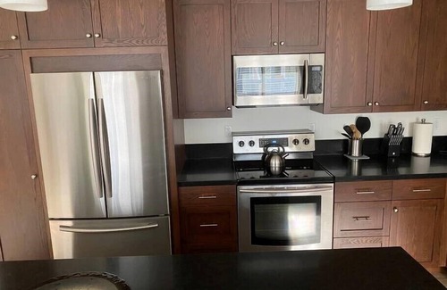 Carpinteria Apartment | Apt 10: Modern Luxury bright breezy steps to beach