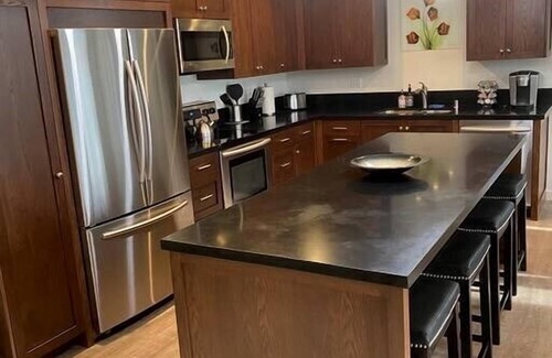 Carpinteria Apartment | Apt 10: Modern Luxury bright breezy steps to beach