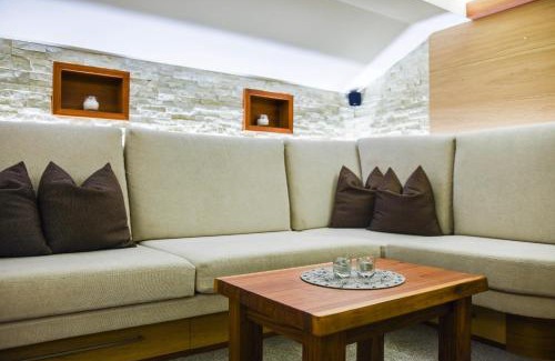 Santa Cristina Val Gardena Apartment | Apt Hetti - Haus Kostner