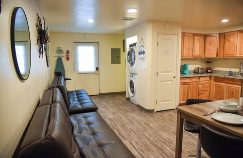 Tucson House | APT Style Home 2BR/2BA w/COV Patio Near Airport