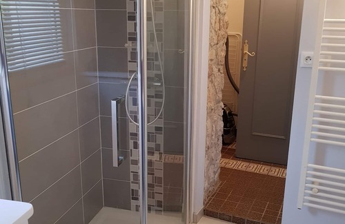 Chasseneuil-du-Poitou Apartment | APT T2 1 - 6 people with terrace & garden 3 minutes from the Futuroscope