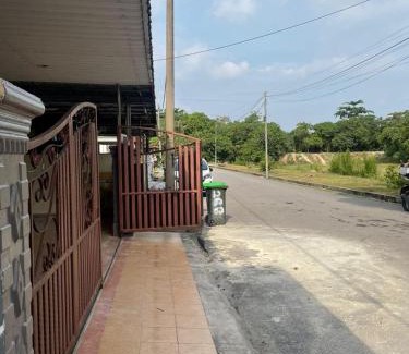 Lunas House | Aqil Homestay Lunas Kulim for Mslim only