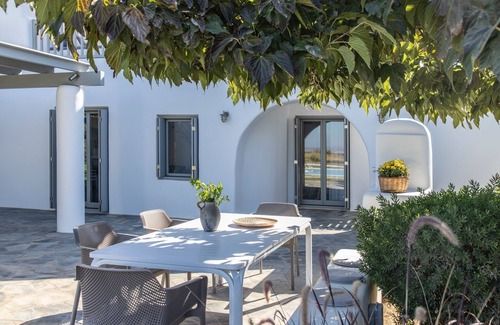 Maragas Villa | Aqua Breeze Villas Naxos