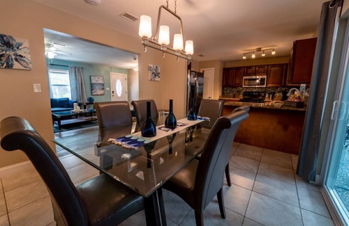 Pinecrest West Park House | Aqua Villa – Charming 3BR/2BA Home, Private Pool, Lanai, & Smart Amenities