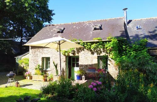 Plonevez-du-Faou House | Ar Parkou