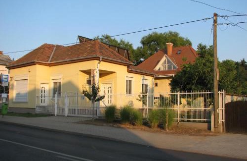 Rakosszentmihaly Apartment | Aranyosház-Vendégház