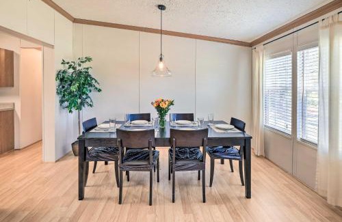 Minnesott Beach House | Arapahoe Home with Fireplace Near Deer Hunting