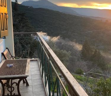 Ikaria Apartment | Arathinos