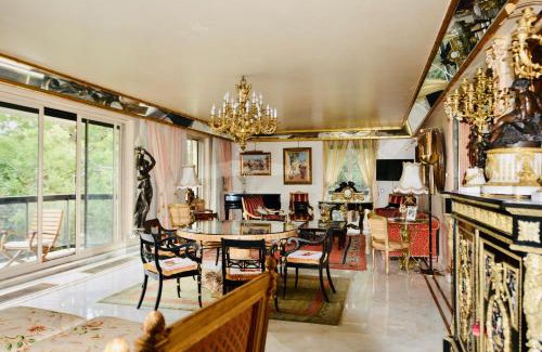 Chaillot Apartment | ARC de TRIOMPHE - FOCH PALACE