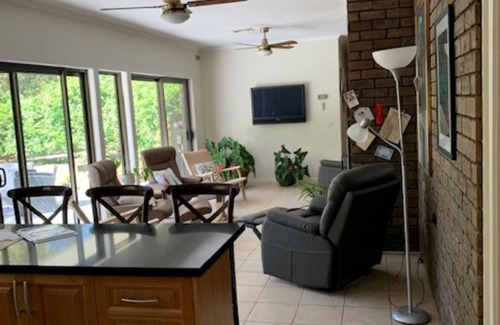 Nicholson House | Arcadia - Rural Paradise with large indoor solar heated pool. Pet friendly.