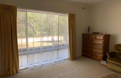 Nicholson House | Arcadia - Rural Paradise with large indoor solar heated pool. Pet friendly.