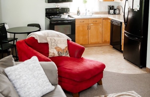 Meeker County House | ARCH ACRES - Two BR - ADA Accessible - Gravel Road - Cozy & Homey - Pet Friendly