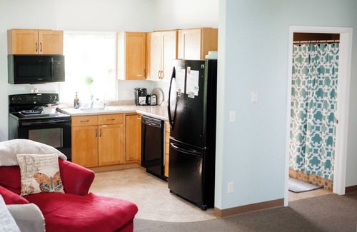 Meeker County House | ARCH ACRES - Two BR - ADA Accessible - Gravel Road - Cozy & Homey - Pet Friendly