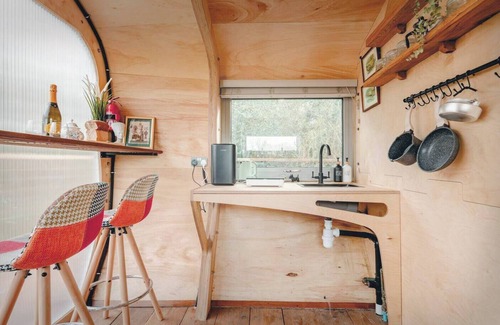 Market Drayton Cabin | Architects Cabin OMG! Airbnb Winner | Year Round