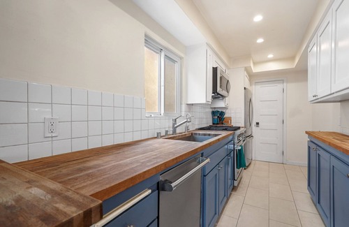 Marina Peninsula Condo | Architectural Loft on Venice Canal | Incredible Outdoor Patio