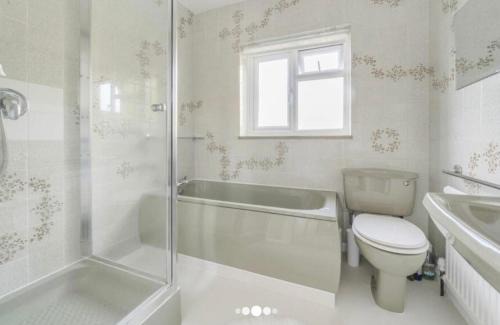 Lingfield House | Archtrees House - Family home in Surrey village