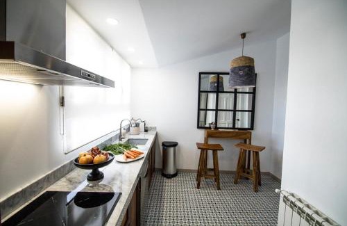 Mondejar House | Arco de la Villa