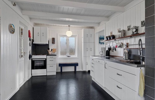 Andoy House | Arctic Ocean Lodge