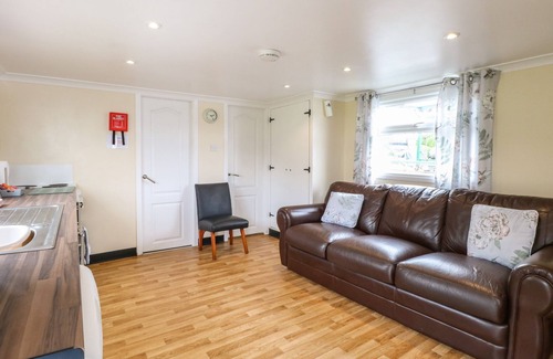 Stalham Cottage | ARDEA, pet friendly, with a garden in Stalham