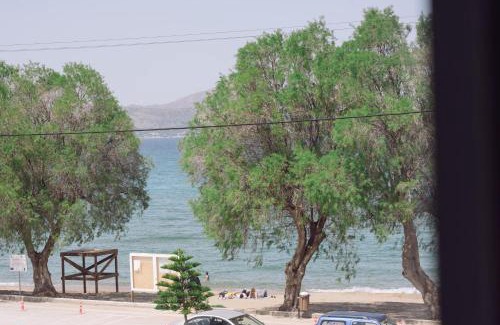 Kalyves House | ARETOUSA Seafront House