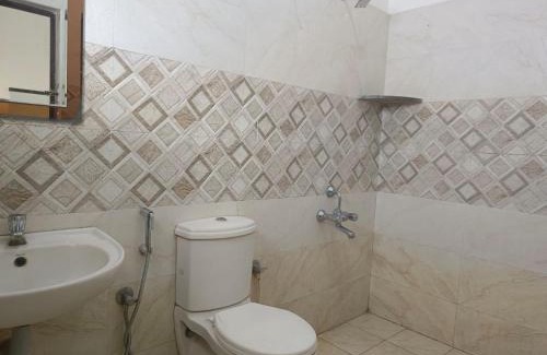Anaimalai Hotel | ARIVU LODGE AC