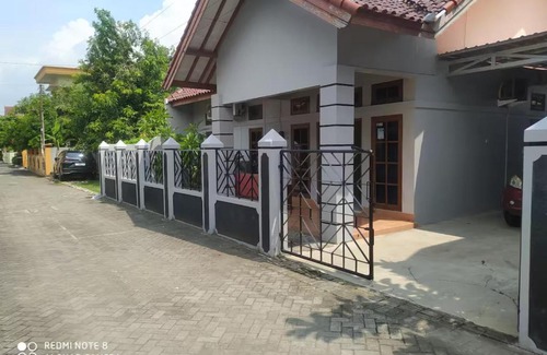 Baturetno House | Arjuna 10 House
