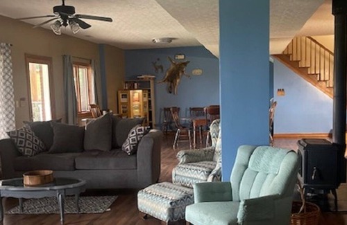 Perry Park House | Ark Encounter, Bourbon Trail, river fun, Golfing, Motorcycle