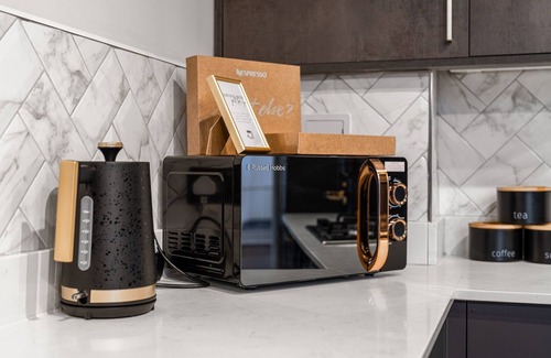 Barnhill Apartment | Arka House | Wembley | Weekly & Monthly offers
