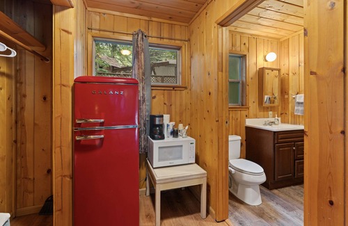 Boulder Creek Hotel | Armin - room Masoods Lodge