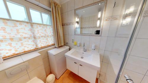 Wenningstedt-Braderup Apartment | Arnika-Hof Arnika Hof App 4
