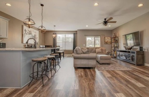 Milford Condo | Arnold's Park on West Okoboji 2 Bedroom 2 Bath Condo, walk to all attractions.