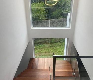 Jardim Andira House | Arquitetura Moderna com Conforto Serrano