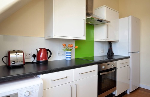 Lochgilphead Apartment | Arran View, upper floor apartment, sea views, pet friendly
