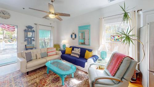 Tybee Island House | Art & Sol Cottage by Tybee Beach Vacation Rentals