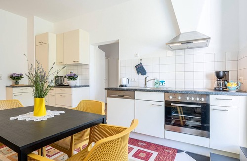 Mutters Apartment | Art Suite - Apartments Deluxe