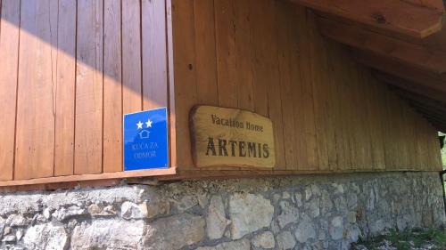 Ribnik Apartment | Artemis