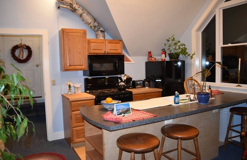 Montpelier Apartment | Artful Lodging Mountain-view Studio+1 Bedrm Apt in Historic Home, Montpelier VT