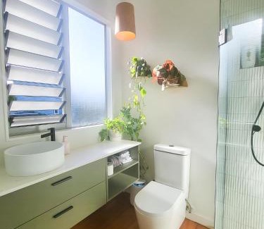 Grey Lynn Cabin | Artist Photographers Home Studio